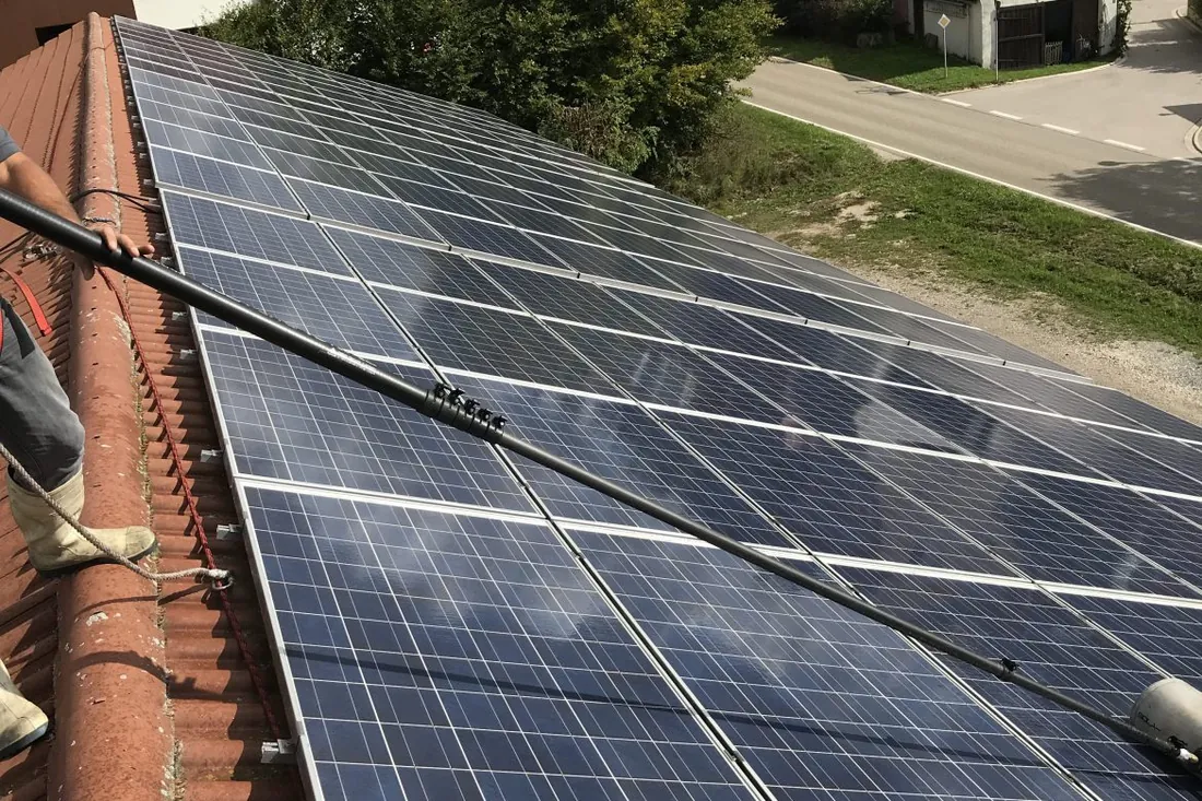 Photovoltaik-Reinigung — Referenzprojekt in Speichersdorf